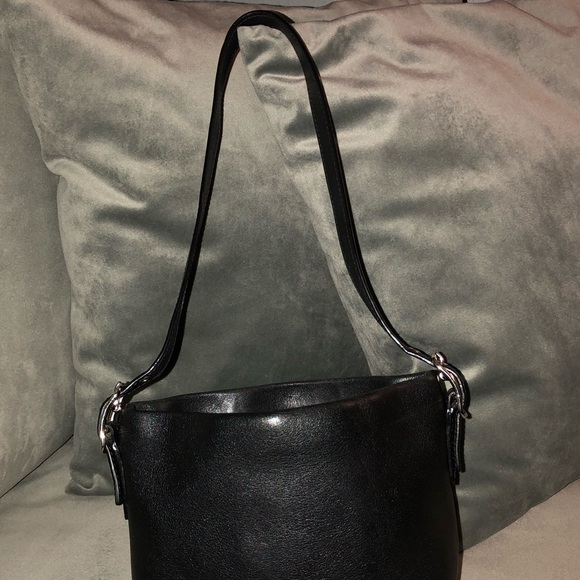 Pre loved vintage coach MINI bucket bag - Picture 3 of 8